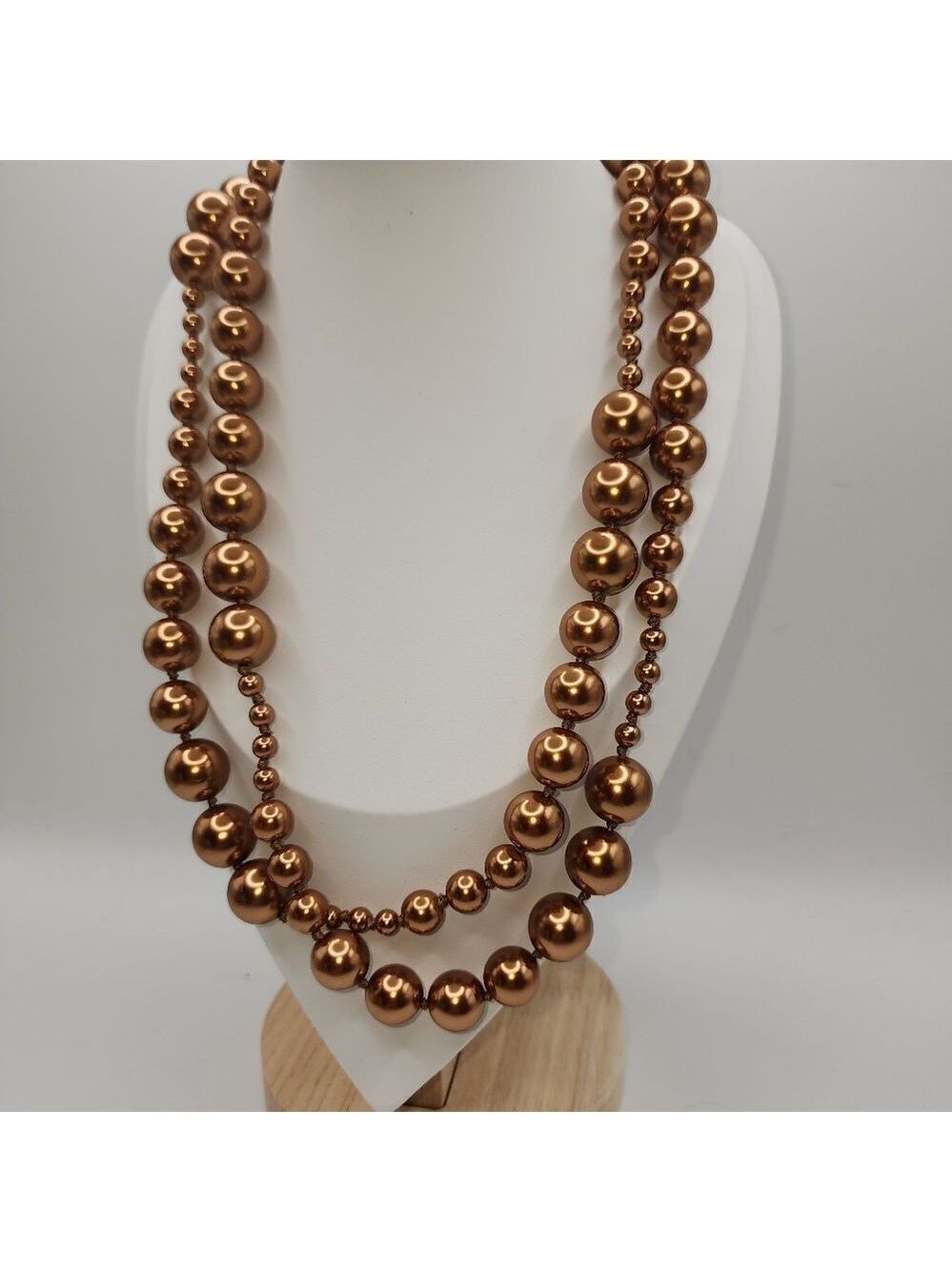 Isaac Mizrahi Live! Graduated Simulated Pearl Necklace NWOT - Picture 2 of 8